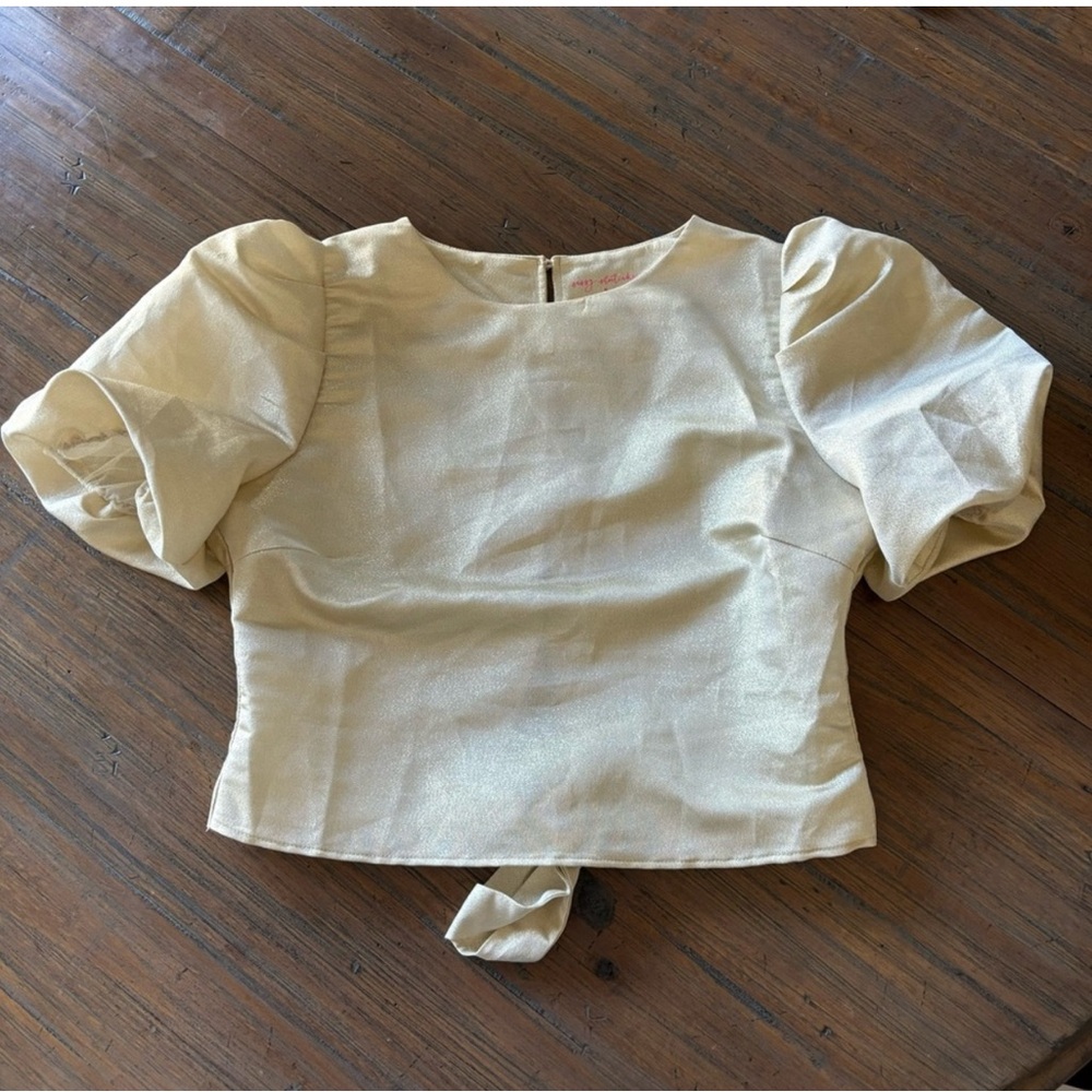 Sassy Shortcake size M gold top